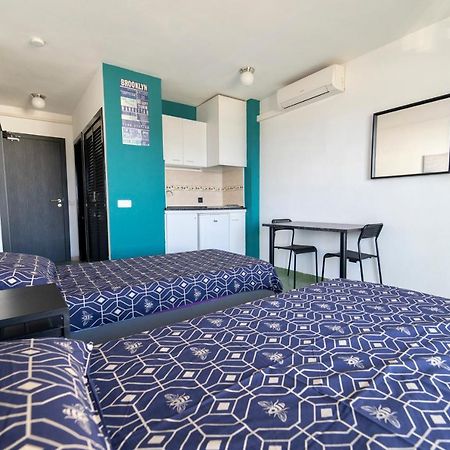 Coconut Apartments - Adults Only Магалуф Екстериор снимка