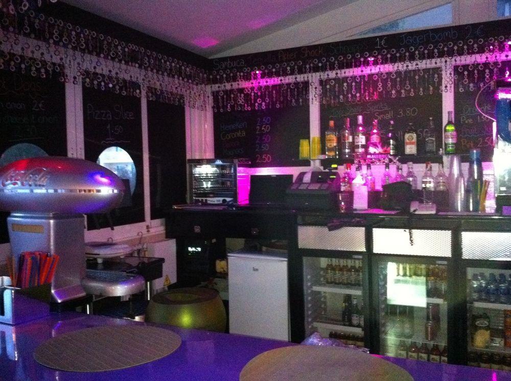 Coconut Apartments - Adults Only Магалуф Екстериор снимка